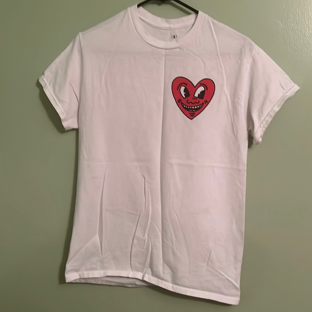 UNISEX GRAPHIC TEE SIZE SMALL